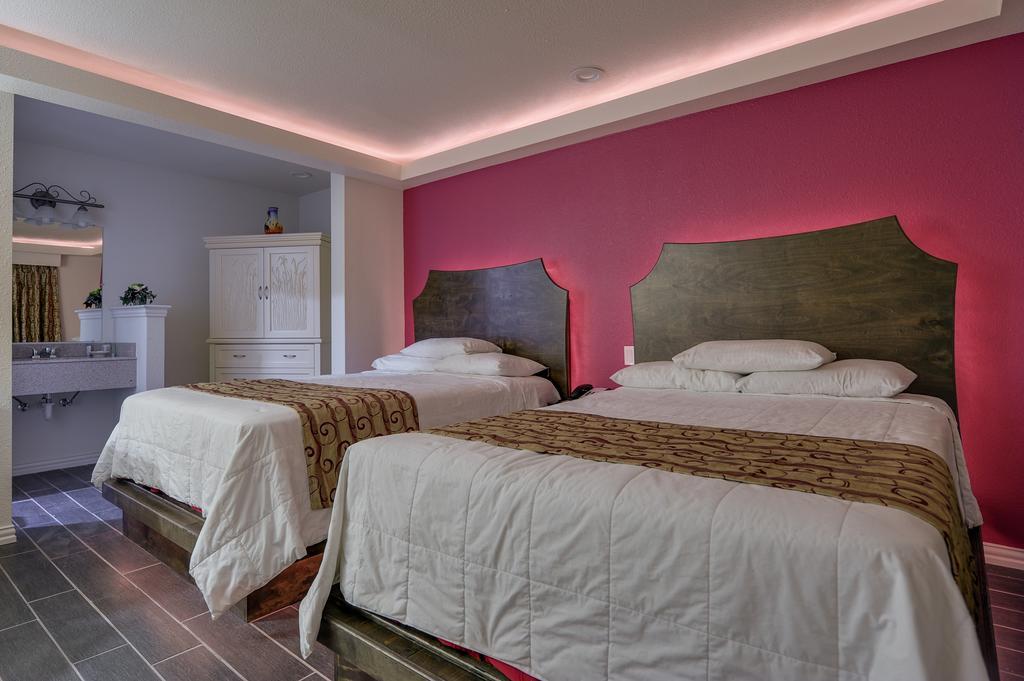 Romantic Inn & Suites ダラス 部屋 写真